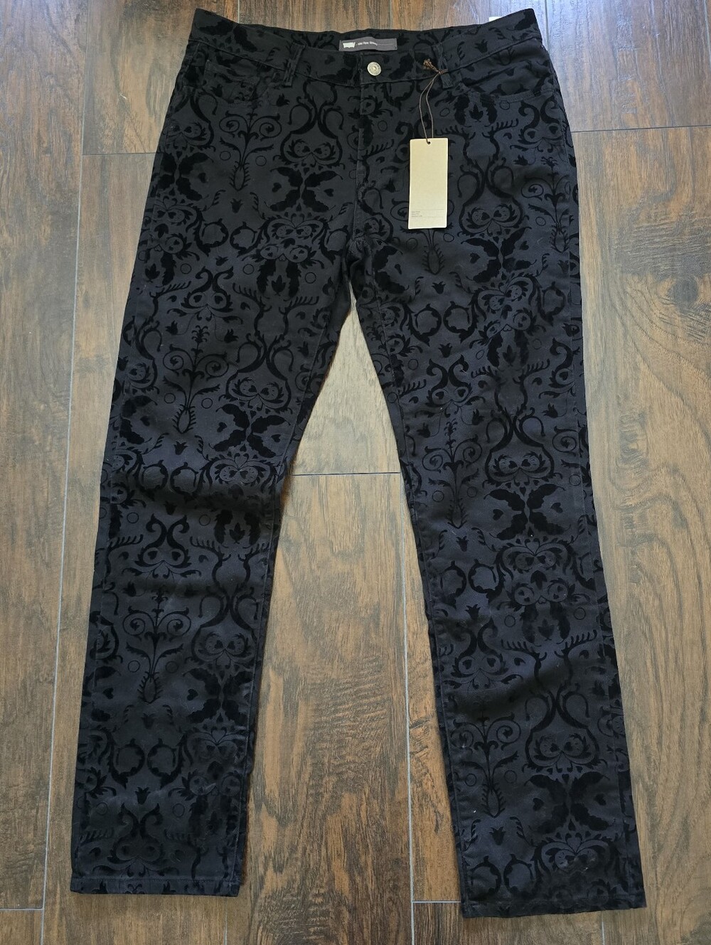 Women's Levi's Black Mid Rise Slim Fit Jeans with Velvet Damask Pattern